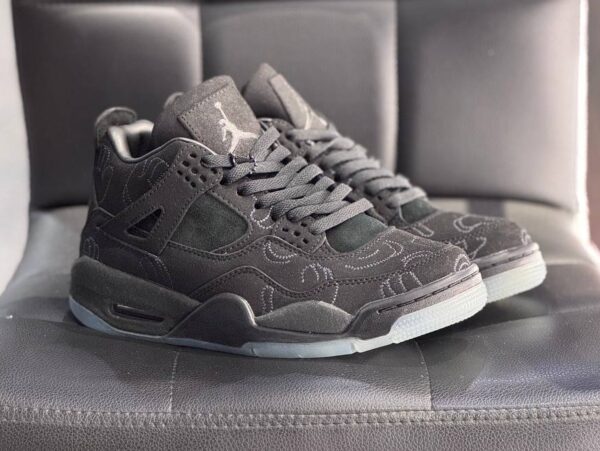 Jordan 4 kaws